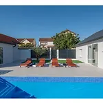 Vila Luxury Grey House *