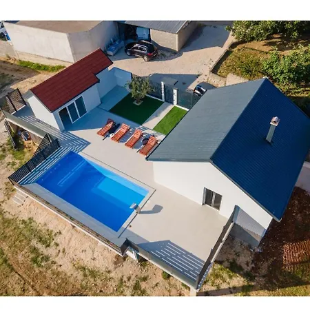 Villa Luxury Grey House *