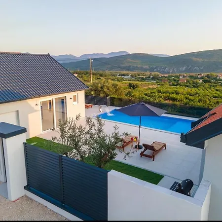 别墅 Luxury Grey House Stolac