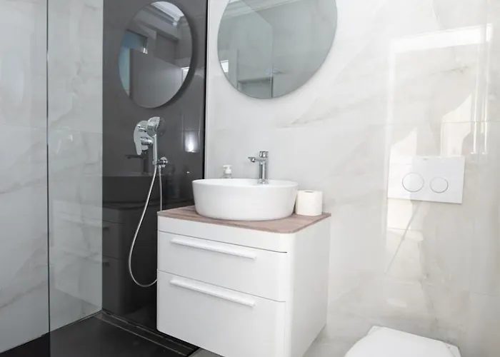 Luxury Grey House 빌라