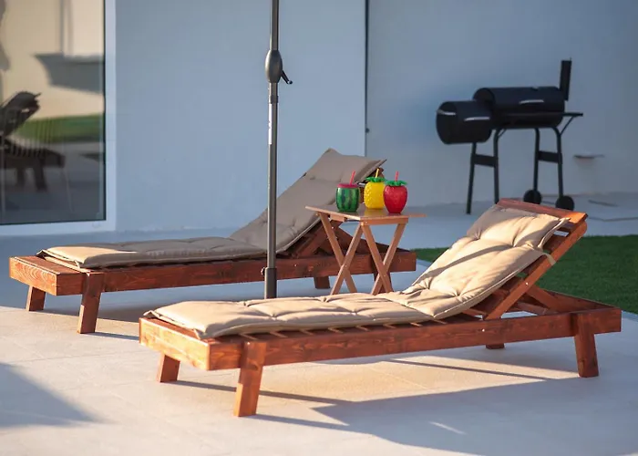 빌라 Luxury Grey House *